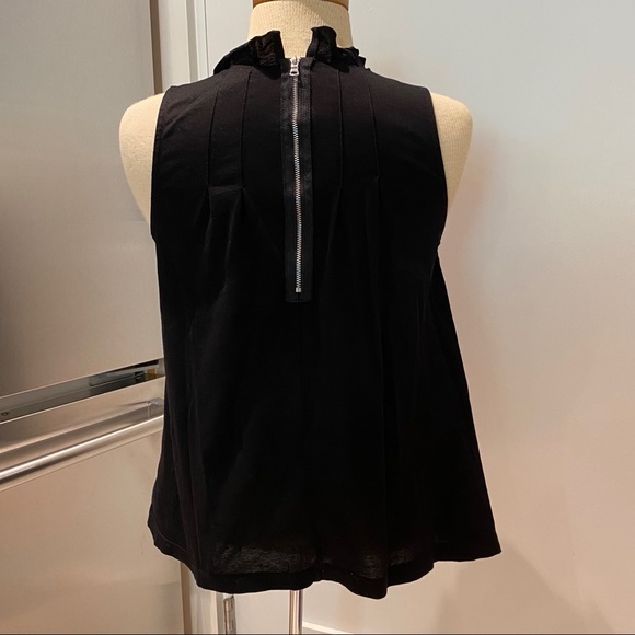 GAP Sleeveless Pleat Top - Picture 5 of 12